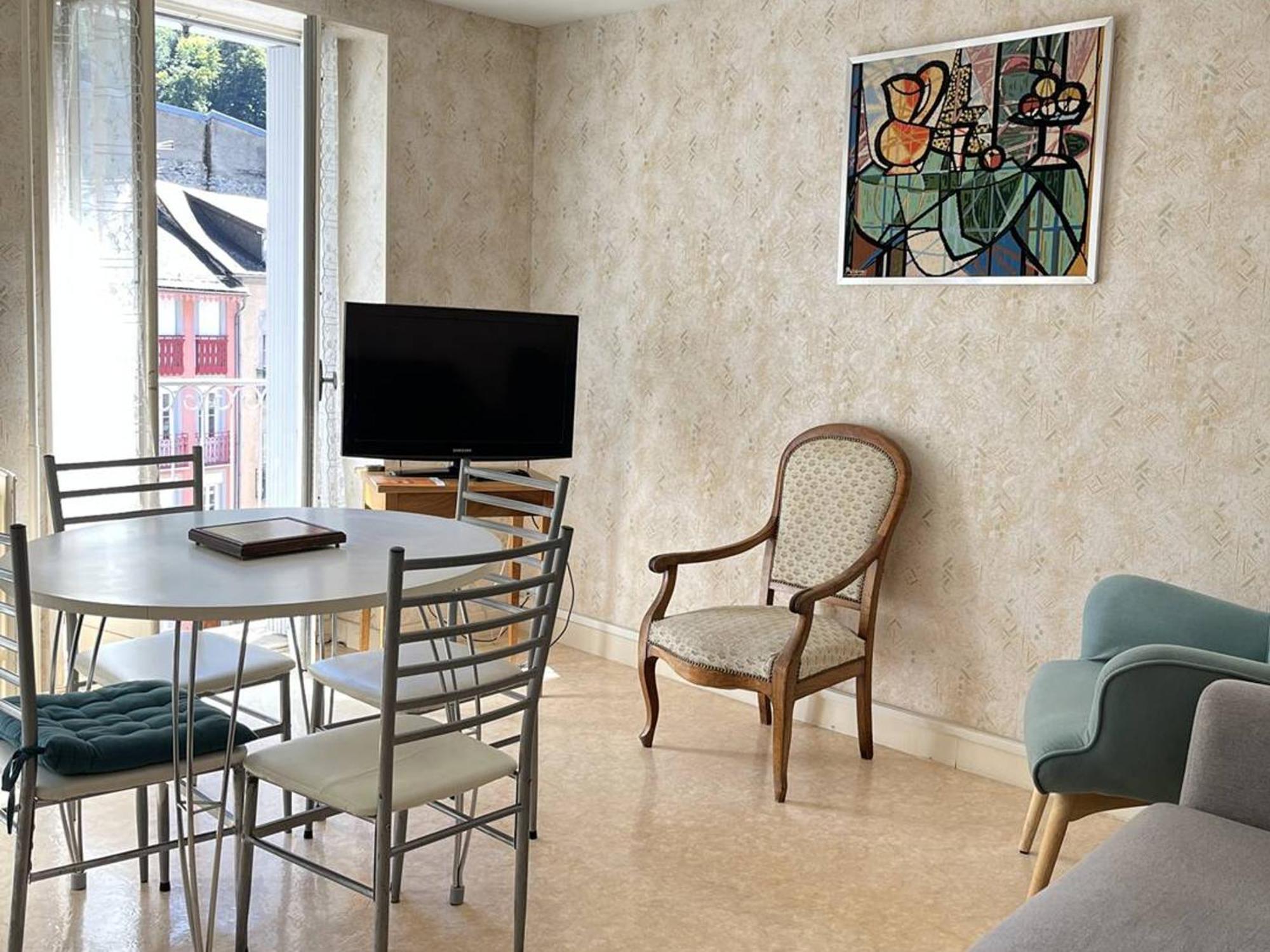 Appartement T3 Chaleureux Au Centre De Cauterets, 4 Couchages, Balcon Sud, Proche Thermes Et Telecabine - Fr-1-234-132 Exterior foto